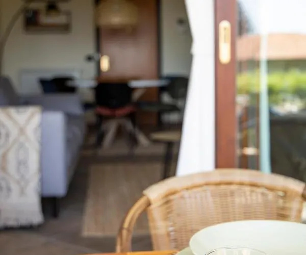 Residenza La Corte Visconti - Deluxe Flat With Pool&patio