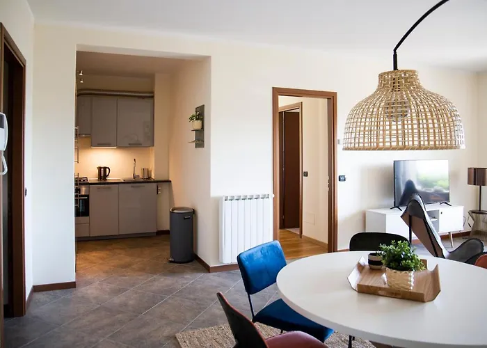 Residenza La Corte Visconti - Deluxe Flat With Pool&patio Appartamento *